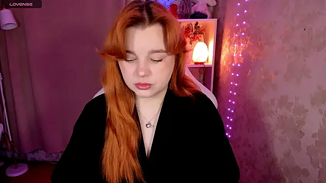 Snapshot of _Lisa_x chatting on 02-22-26, 04:57 Lisa x online show from 02-22-26, 04:57