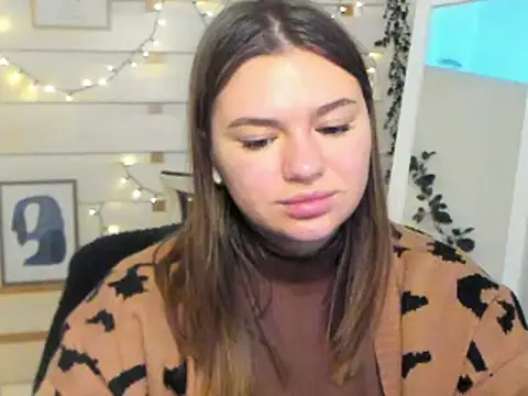 Josephine Kiss online show from 11-24-25, 02:06