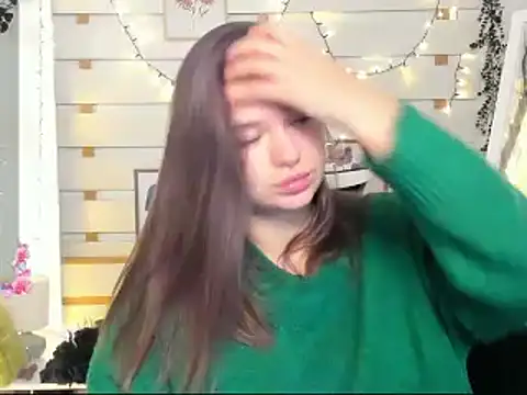 Josephine Kiss online show from 12-21-25, 12:45