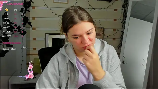 Josephine Kiss online show from 03-31-26, 10:48