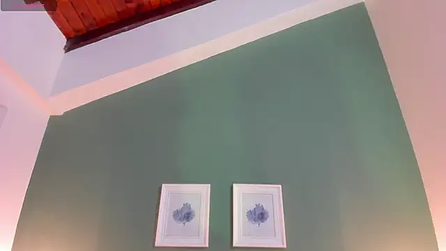  anavictoria  online show from 10-15-25, 12:05