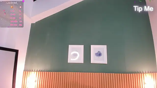  anavictoria  online show from 12-13-25, 07:53