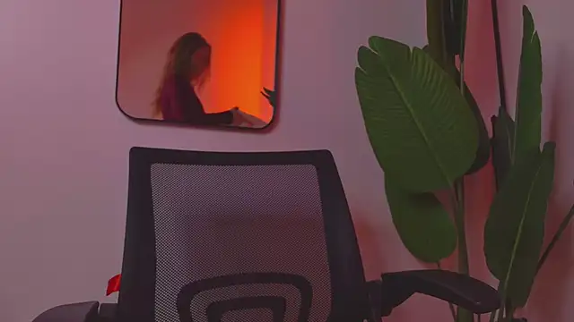 Snapshot of Whitney_Svonn chatting on 03-12-25, 07:17 Whitney Svonn online show from 03-12-25, 07:17