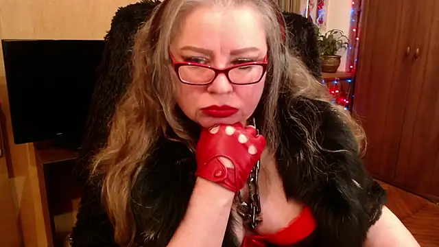 Miss Tress online show from 12-31-24, 11:39