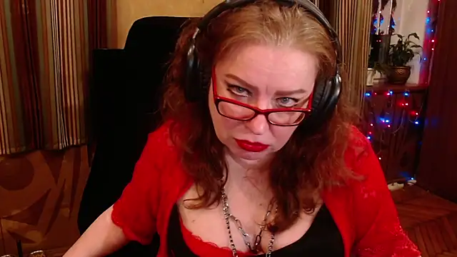 Miss Tress online show from 10-08-25, 11:46