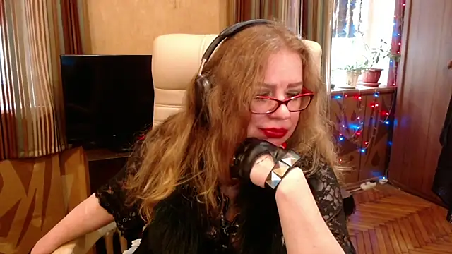 Snapshot of Miss_Tress chatting on 05-25-26, 08:20 Miss Tress online show from 05-25-26, 08:20