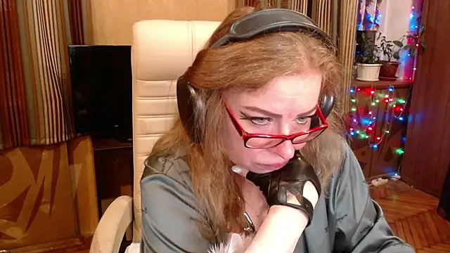 Snapshot of Miss_Tress chatting on 07-04-26, 09:43 Miss Tress online show from 07-04-26, 09:43