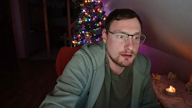 Snapshot of Relsxboy chatting on 12-11-24, 10:06 Relsxboy online show from 12-11-24, 10:06