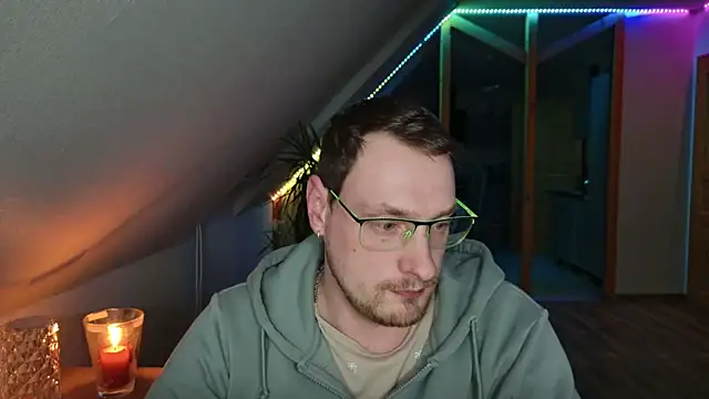 Snapshot of Relsxboy chatting on 01-27-25, 05:15 Relsxboy online show from 01-27-25, 05:15