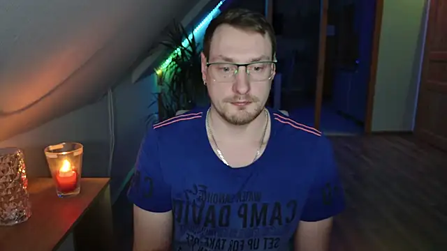 Snapshot of Relsxboy chatting on 01-29-25, 05:45 Relsxboy online show from 01-29-25, 05:45