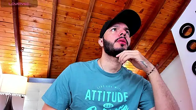 Tom Bailey online show from 11-29-25, 12:41