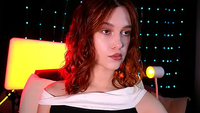 Snapshot of LolaLemona chatting on 05-15-26, 10:22 LolaLemona online show from 05-15-26, 10:22