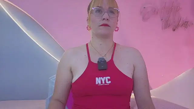 Snapshot of AllisonRoberts_ chatting on 06-07-26, 01:59 AllisonRoberts online show from 06-07-26, 01:59