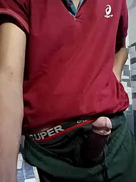 Snapshot of hotvarunrita chatting on 09-15-25, 06:24 hotvarunrita online show from 09-15-25, 06:24