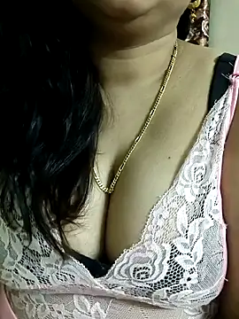 Snapshot of cuteyqueen chatting on 01-03-25, 10:09 cuteyqueen online show from 01-03-25, 10:09