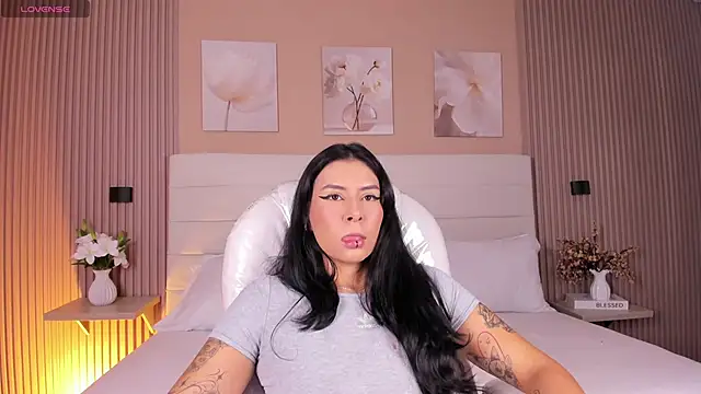 Snapshot of JessyEvans chatting on 06-17-26, 07:26 JessyEvans online show from 06-17-26, 07:26