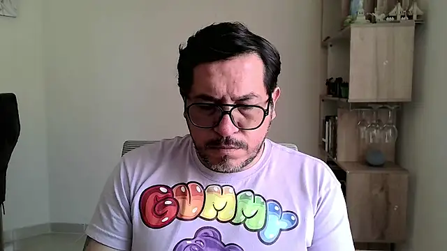 OsoMaduro12 online show from 02-04-26, 03:18