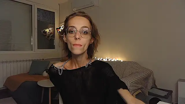 amber quell here online show from 05-24-26, 04:01