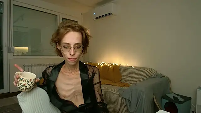 amber quell here online show from 07-10-26, 04:31