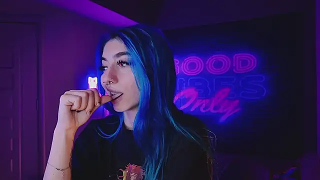 AriaVoss online show from 02-11-25, 07:16