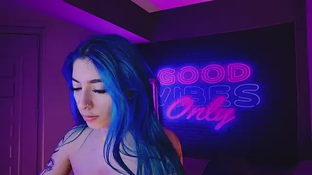 AriaVoss online show from 02-12-25, 08:18