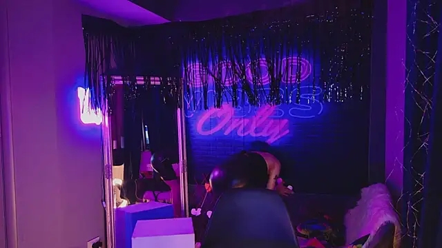 AriaVoss online show from 02-13-25, 08:24