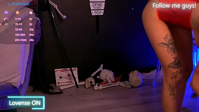 AriaVoss online show from 10-18-25, 09:26