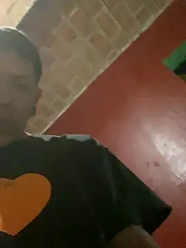 Snapshot of nowex18 chatting on 10-21-25, 01:28 nowex18 online show from 10-21-25, 01:28