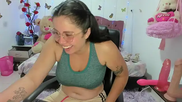 Snapshot of Dana_Jeins chatting on 05-08-26, 02:11 Dana Jeins online show from 05-08-26, 02:11