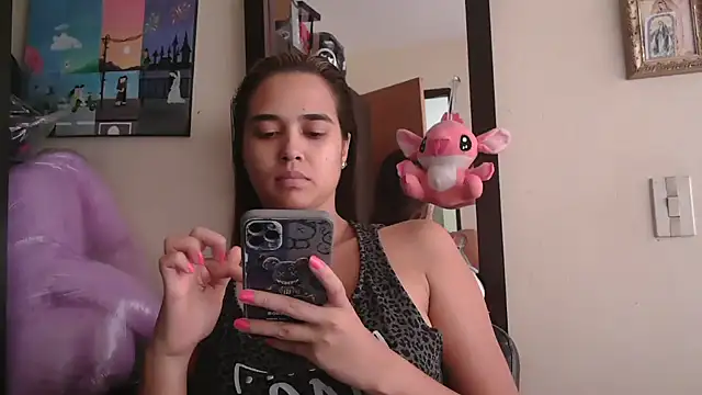 trianabell online show from 04-15-26, 06:04