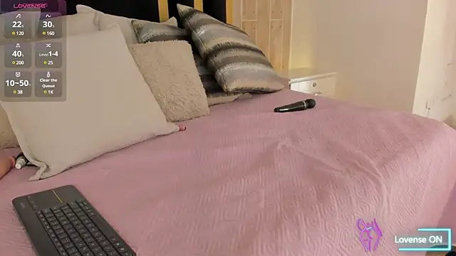 Snapshot of TamyHoney chatting on 02-07-25, 10:09 TamyHoney online show from 02-07-25, 10:09