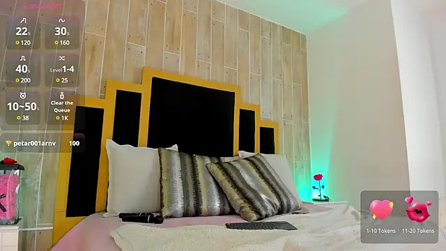 Snapshot of TamyHoney chatting on 03-17-25, 12:30 TamyHoney online show from 03-17-25, 12:30