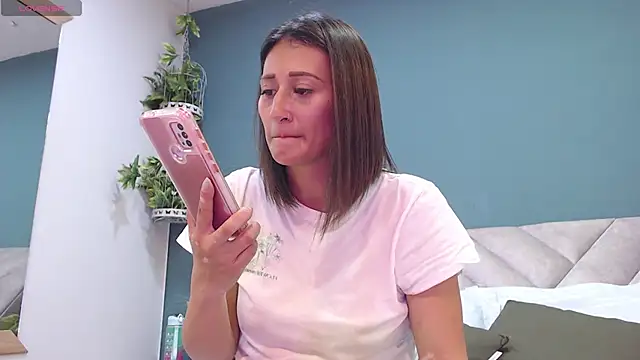 SharisWillian online show from 02-13-25, 03:18