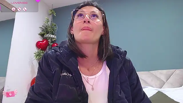 SharisWillian online show from 02-25-25, 03:31