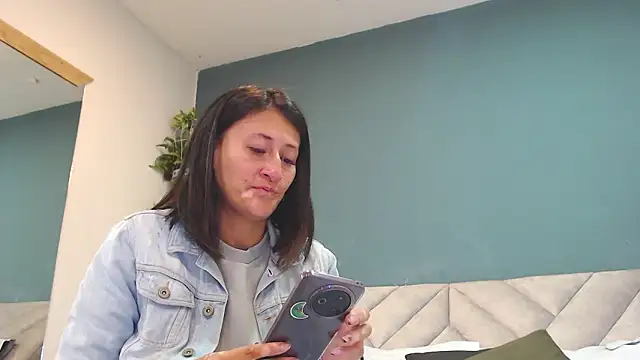 SharisWillian online show from 02-11-26, 03:55