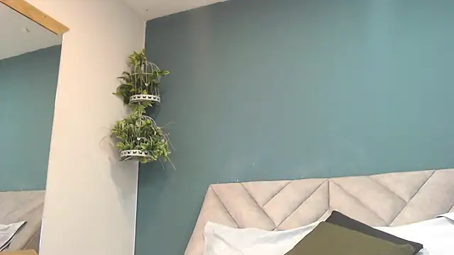 SharisWillian online show from 02-12-26, 03:34