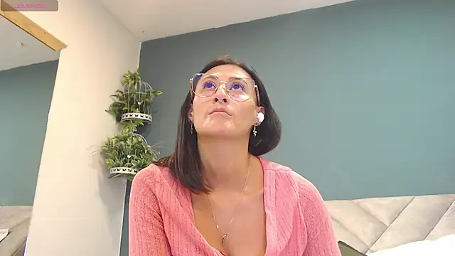 SharisWillian online show from 02-18-26, 03:24