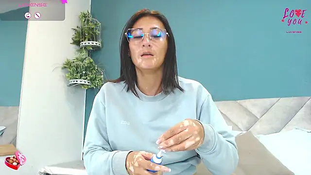 SharisWillian online show from 05-28-26, 03:48