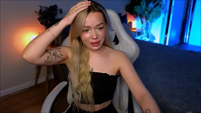 Lily Yin online show from 03-01-26, 05:42