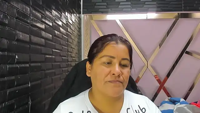 DaianaLutz online show from 11-27-25, 03:47