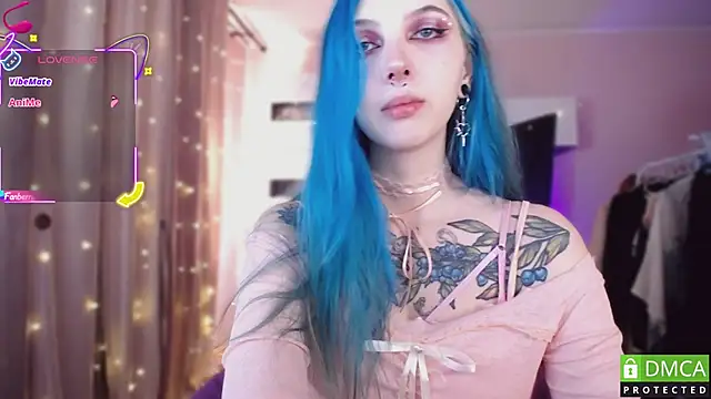 JustMeowGirl online show from 11-28-25, 05:10