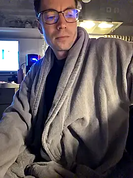 Snapshot of Schnubby1 chatting on 02-27-25, 03:36 Schnubby1 online show from 02-27-25, 03:36