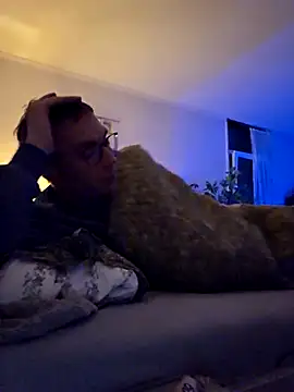 Snapshot of Schnubby1 chatting on 03-14-25, 07:12 Schnubby1 online show from 03-14-25, 07:12