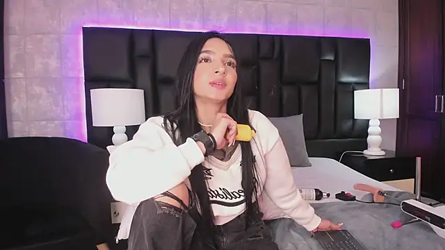 MiaSweeths online show from 12-27-24, 07:03