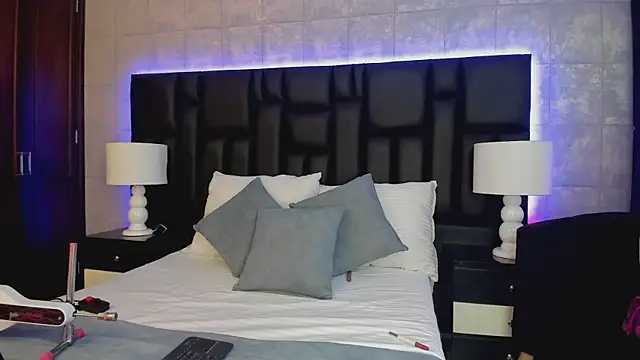 MiaSweeths online show from 01-22-25, 11:45