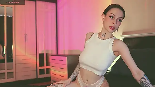 Snapshot of Polusladkoye chatting on 03-04-25, 01:49 Polusladkoye online show from 03-04-25, 01:49