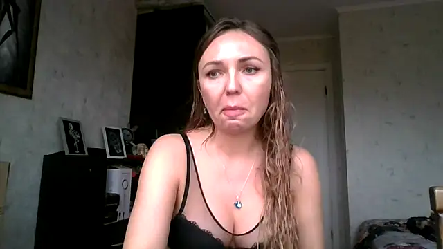 AngelinaLove28 online show from 10-29-25, 06:48