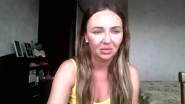 Snapshot of AngelinaLove28 chatting on 07-04-26, 06:30 AngelinaLove28 online show from 07-04-26, 06:30