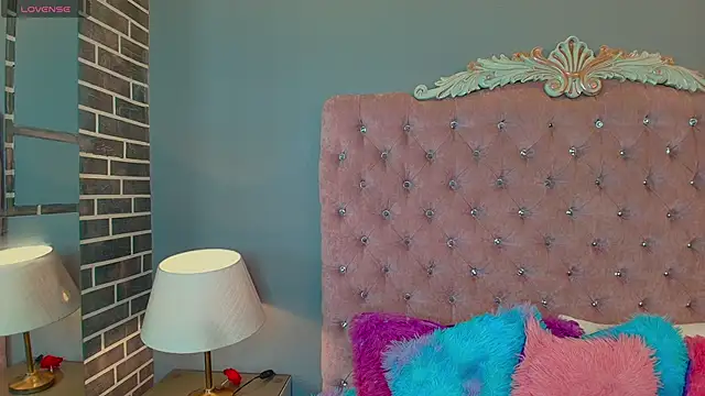 AdelaineBest online show from 09-19-25, 04:47