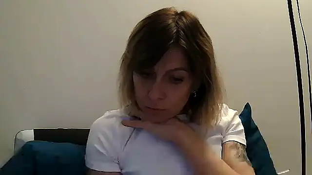 anechka1 online show from 02-21-26, 10:44